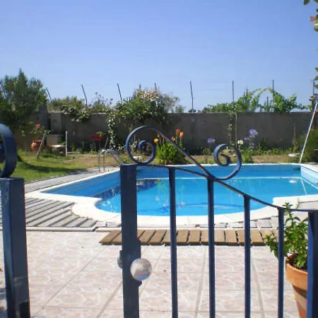 Comfortable In With Shared Pool 30 M² * Ναζαρέ