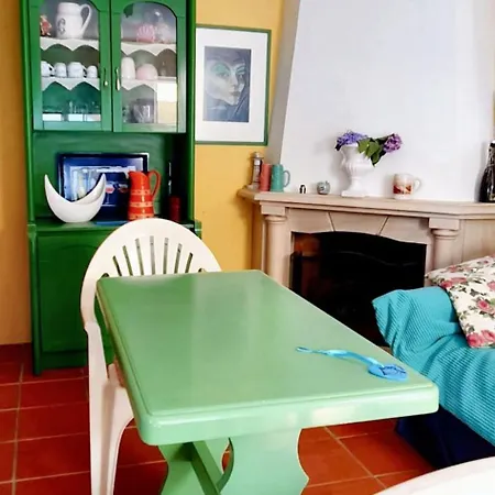 Apartmán Comfortable In With Shared Pool 30 M²
